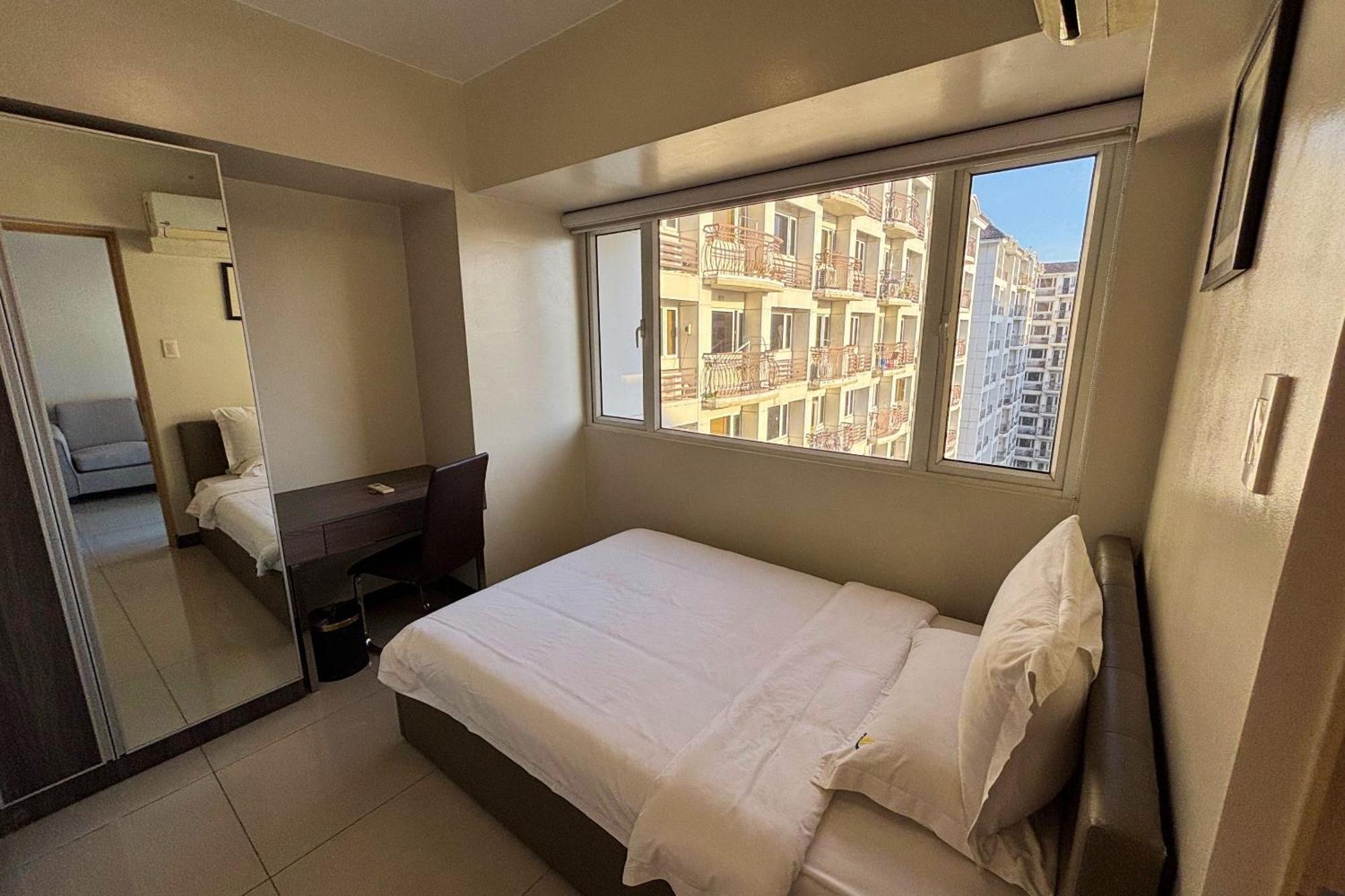 Extremeli Suites Manila Powered By Cocotel Zewnętrze zdjęcie