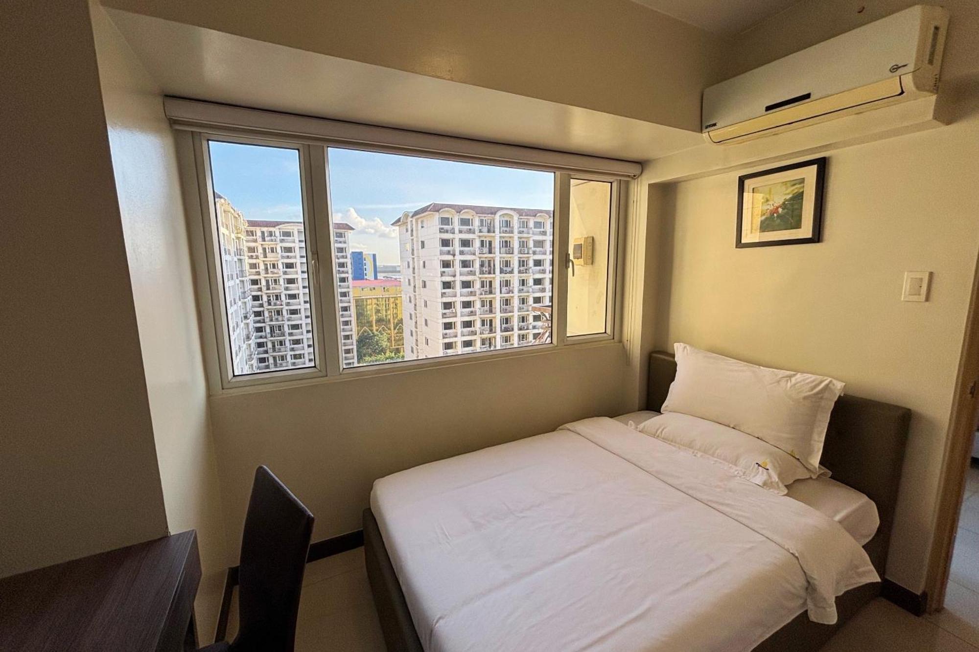 Extremeli Suites Manila Powered By Cocotel Zewnętrze zdjęcie